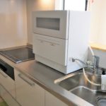 食洗機はコンパクトなタンク式がおすすめ！長所と短所も解説します